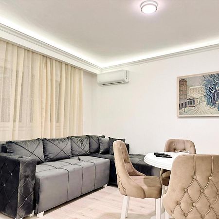Modern Central Apartments Renovated Belgrad Dış mekan fotoğraf
