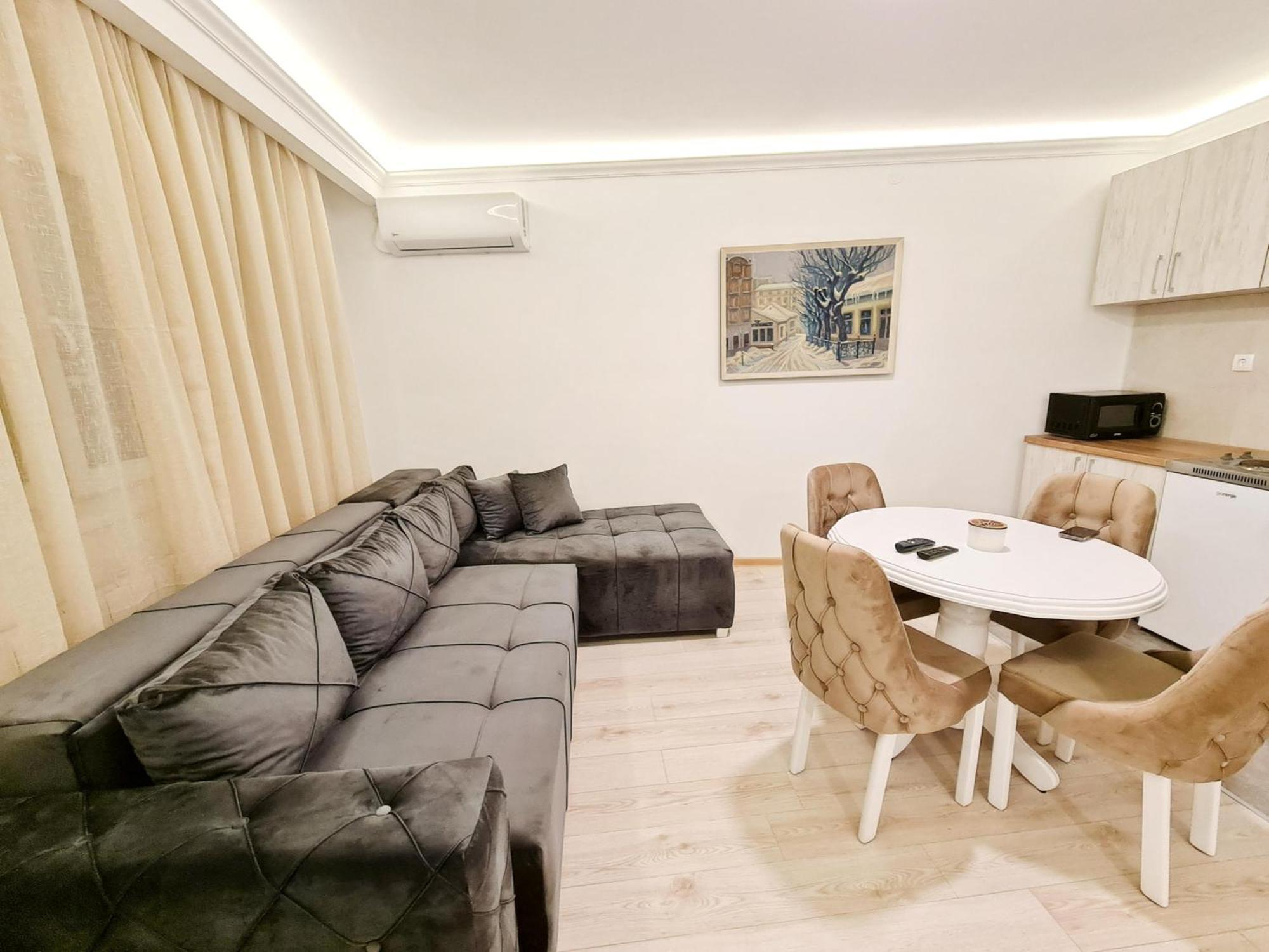 Modern Central Apartments Renovated Belgrad Dış mekan fotoğraf